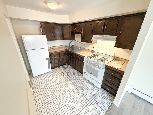 Building Photo - 6020 Hegerman St Unit 1