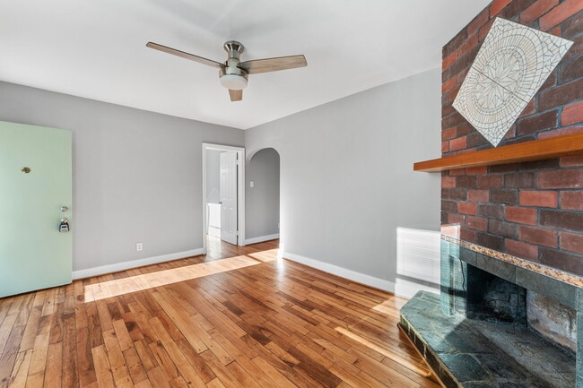 Photo - 108 E Magruder St