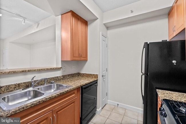 Photo - 1111 25th St NW Unidad 512