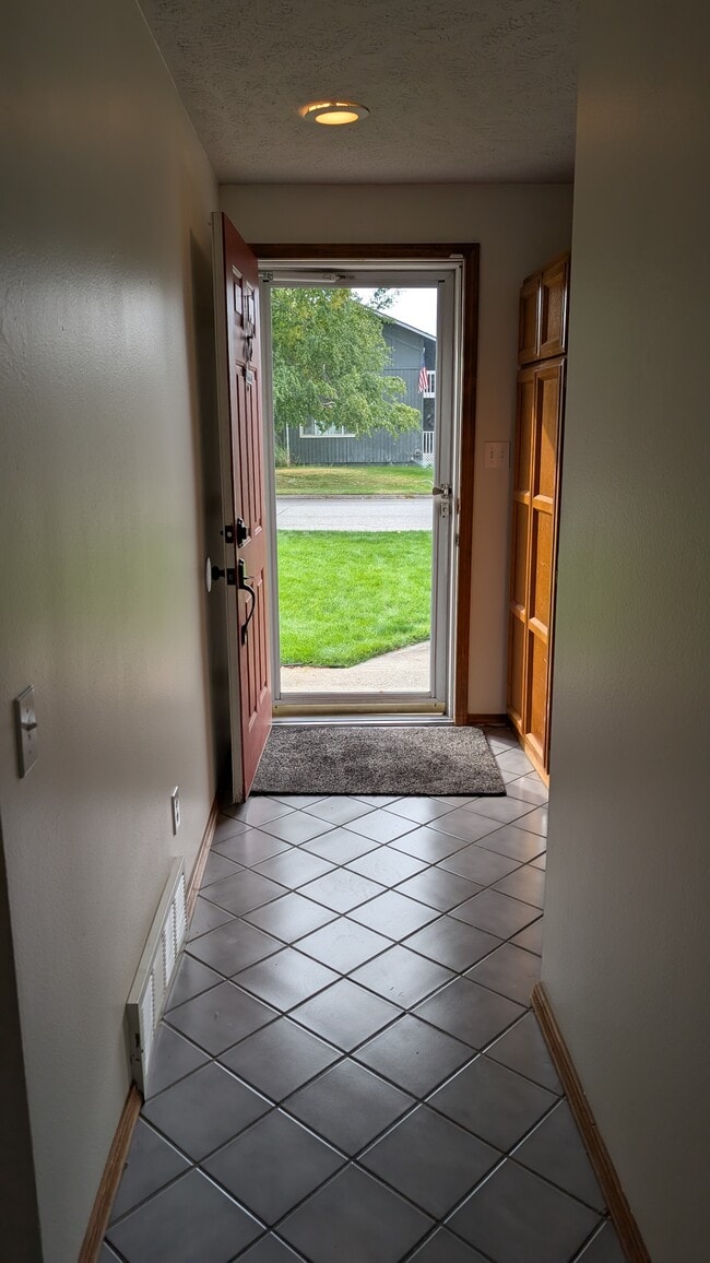 Photo - 5717 S Ferrall St