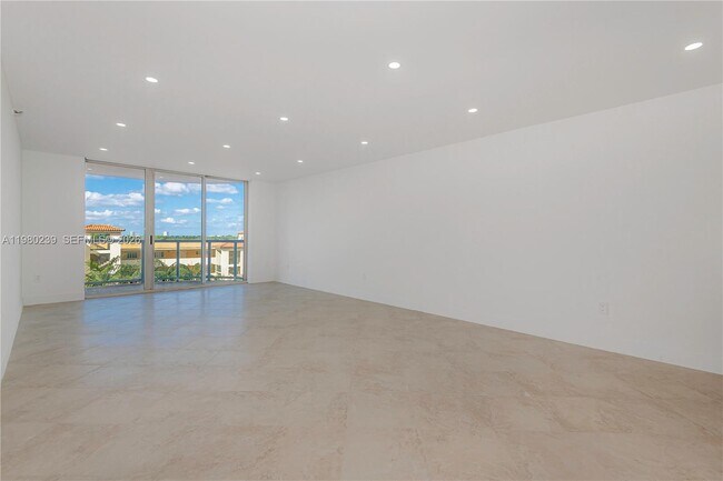 8855 Collins Ave Unidad 6E