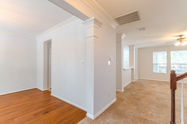 Photo - 130 W Montfair Blvd