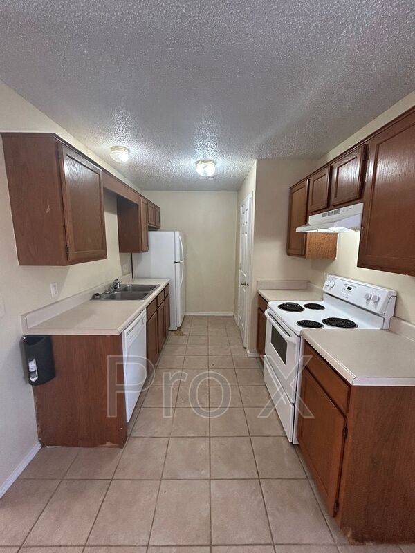 Photo - 3400 SW Landau Ct Unit Apt 1