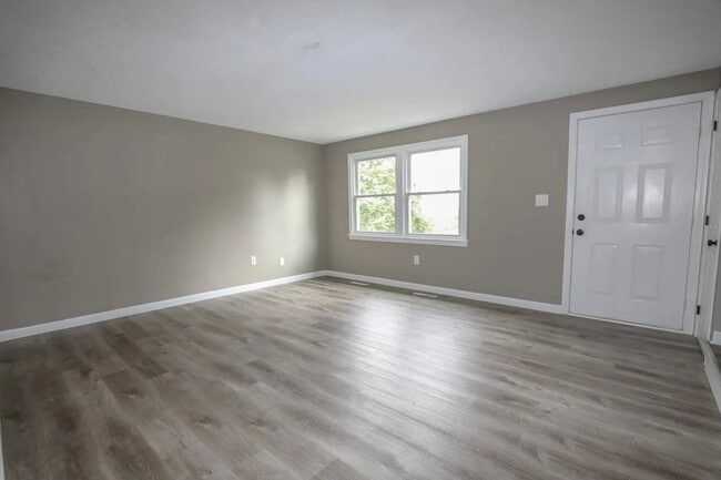 2 Bluestone Dr Unit 2