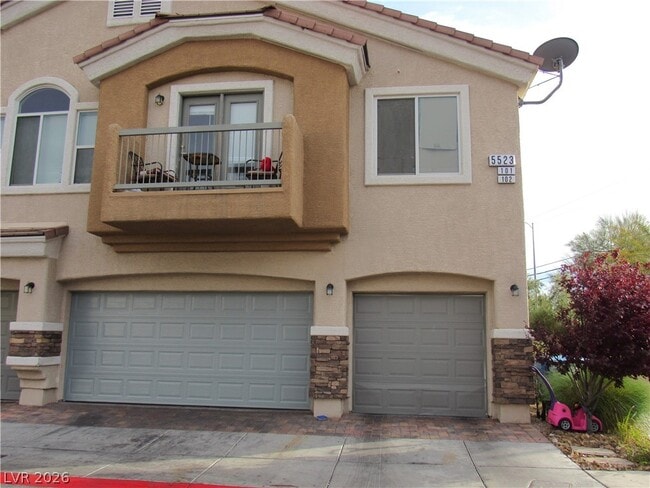 Building Photo - 5523 Baccarat Ave