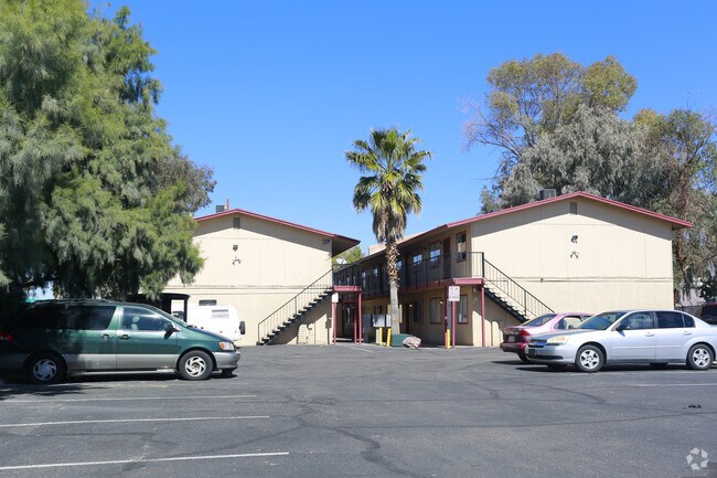 Fort Lowell Manor - Fort Lowell Manor Apartments