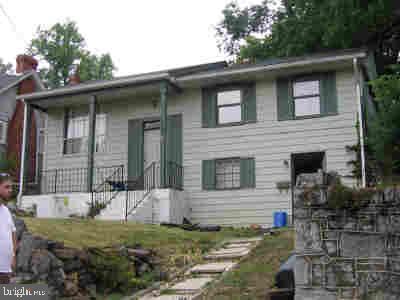 Photo - 127 Shirley St