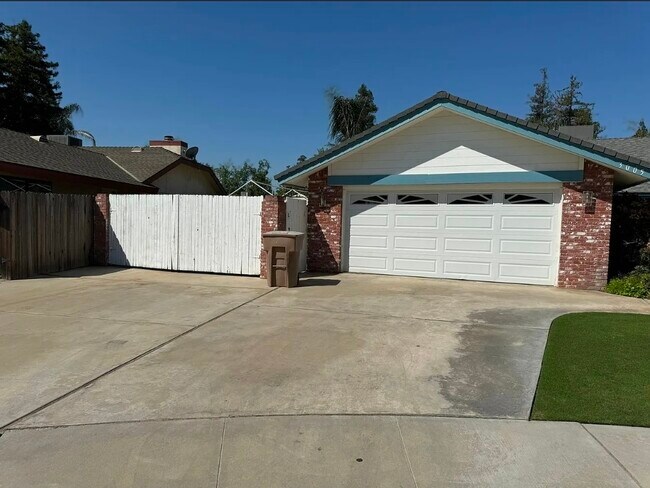 Photo - 3005 Summer Creek Ct