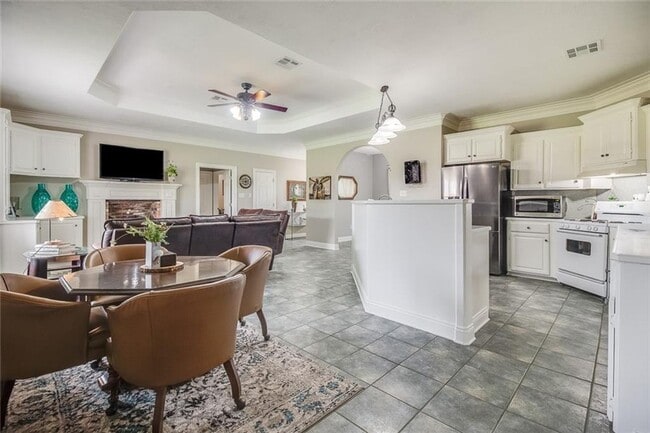 Photo - 4729 Hemlock Street