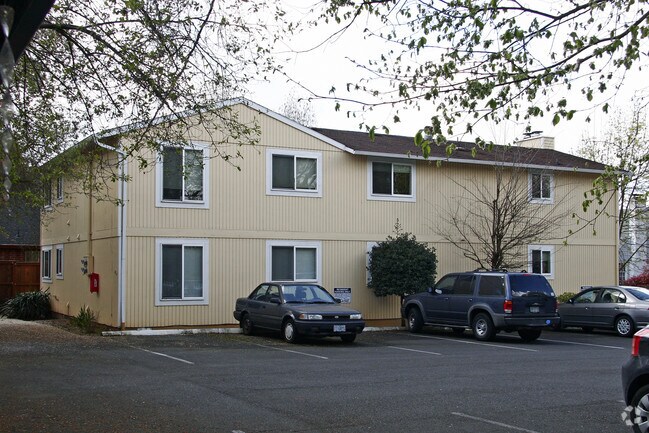 Photo - West Tabor Apartments