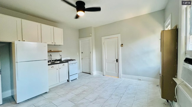 Building Photo - 445 Davidson Ct Unit C