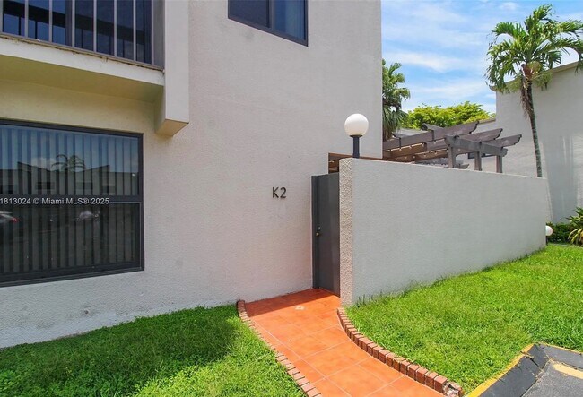 Photo - 4732 SW 67th Ave