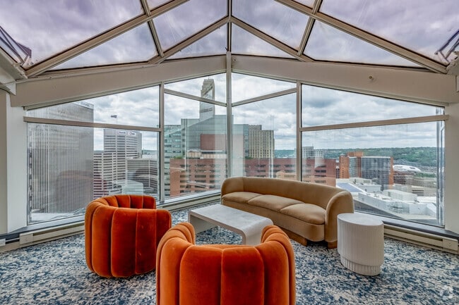 Sky Lounge
