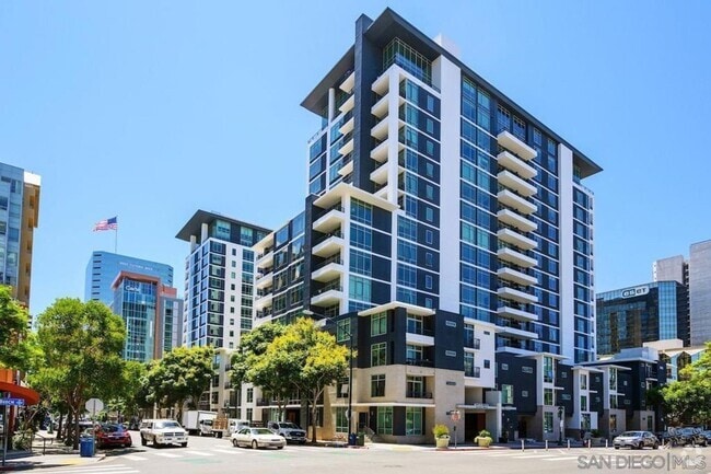 Building Photo - Furnished 1 bedroom, 1 bath in Acqua Vista... Rental