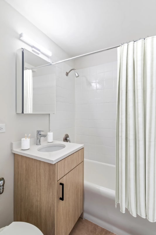 Photo - 1204 N LaSalle St