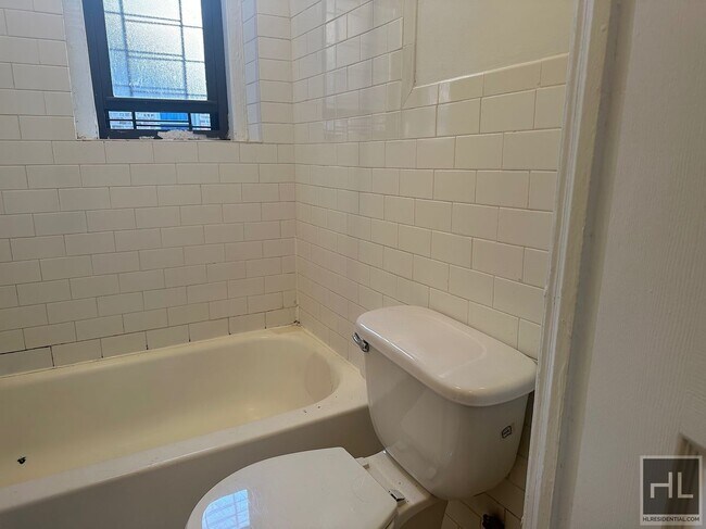 Photo - WEST 187 STREET Unit 6A