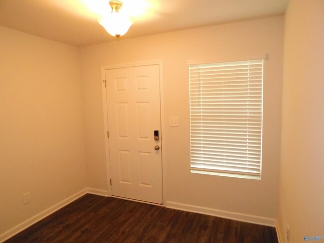 136 Winstead Cir