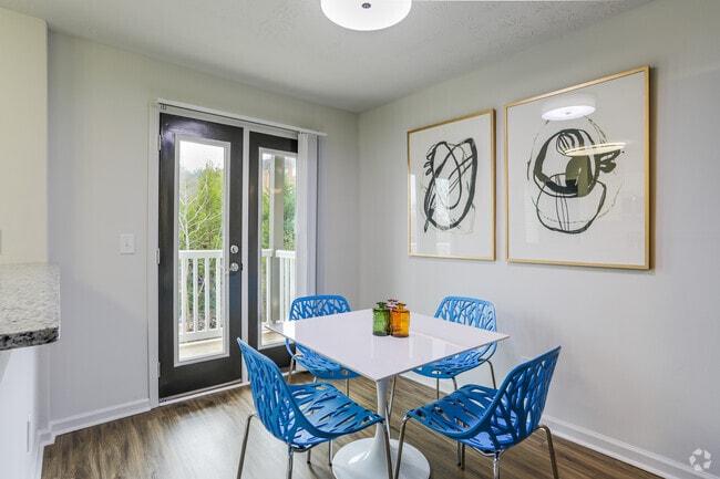 2BR, 1.5BA - 1,210 SF