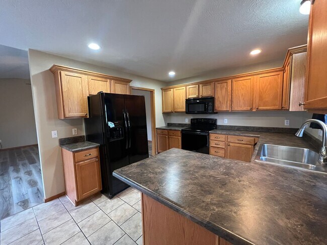 Photo - Open Floor plan with plenty of storage space!