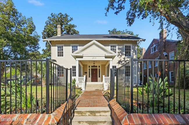 Building Photo - 2979 St Johns Ave