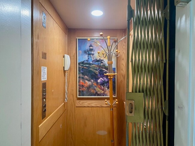 Photo - 9709 Shadybrook Dr Unit 201