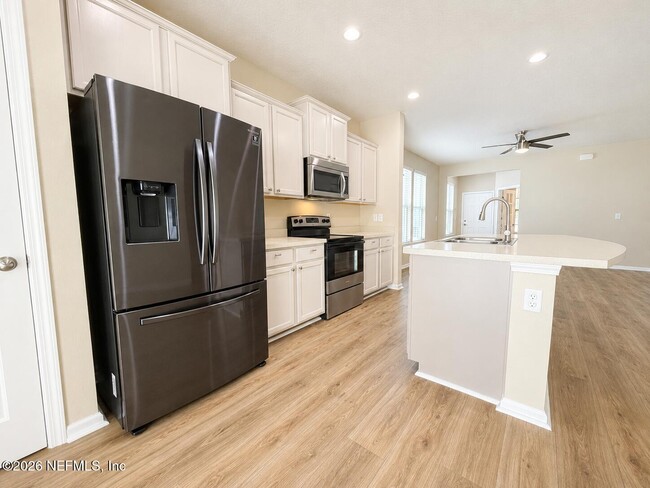 Photo - 550 Drysdale Dr