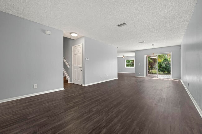 Photo - 3464 Commodore Ct