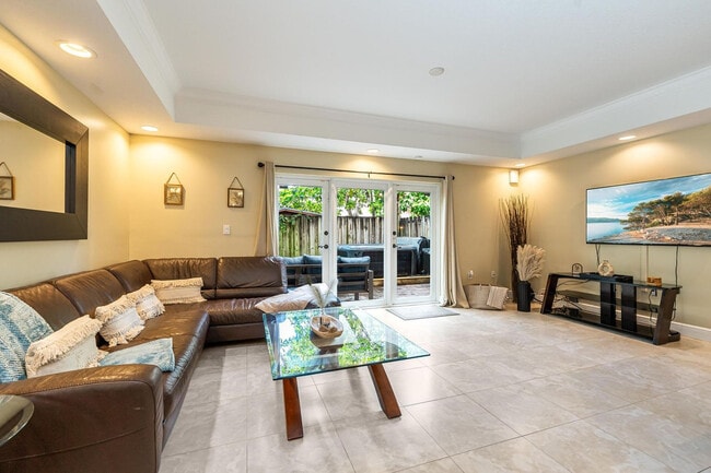 Photo - 1721 SW 23rd St Unidad SI FL3-ID1475645P