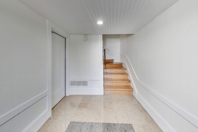 Photo - 189 Hale St Unit 189