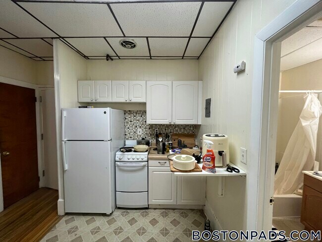 Photo - 879 Beacon St Unidad 23