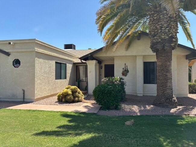 Photo - Lovely 3 bedroom 2 bath home in the grass in Leisure World a 45+ Active Adult Resort Community. M...