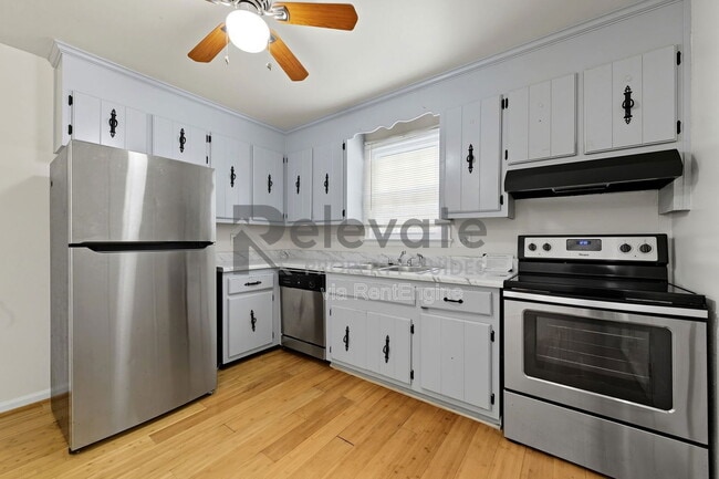 Photo - 15709 Gary Ave