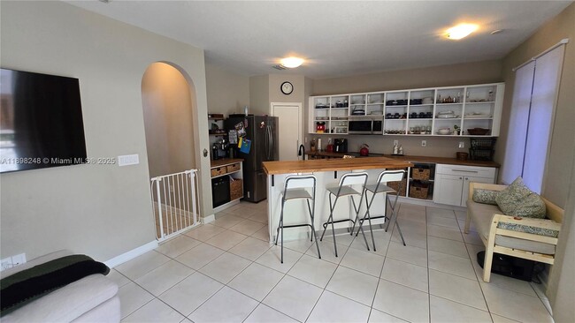 Photo - 5658 NW 113th Ave