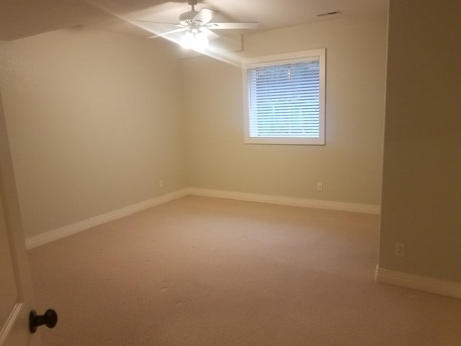 Photo - 16909 W 63rd Ln Unidad Basement