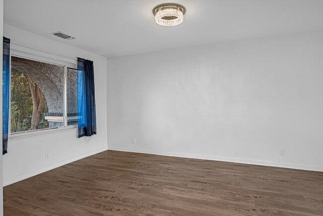 Photo - A Clean, Well-Sized Home With Solar in Woodland