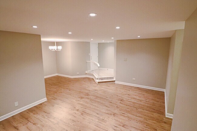 Living space/dinning area 2 - 826 Thornton Ct Unit 1b