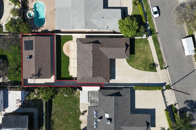 Photo - 15920 Eccles St