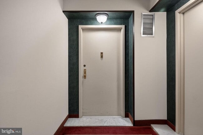 Photo - 3709 S George Mason Dr Unit 1013E