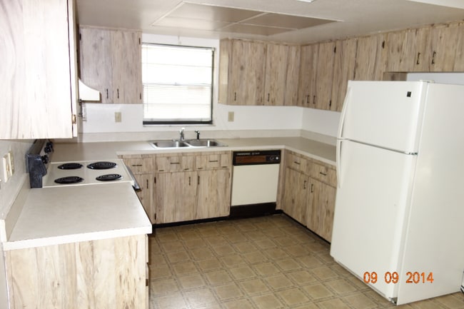 Photo - 1275 Malone Ave