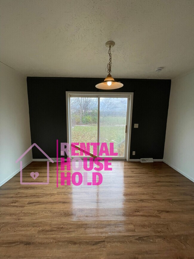 Photo - 182 Candler St