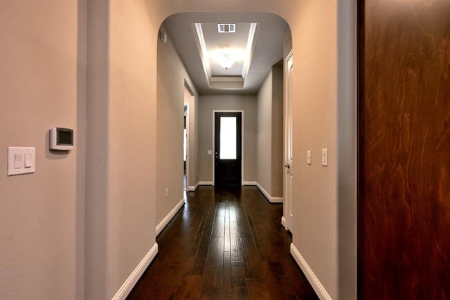 14000 Tyburn Trail