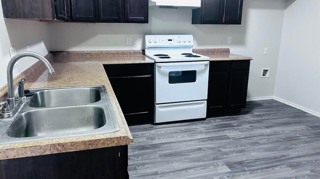 Photo - 8907 Terrell Ave