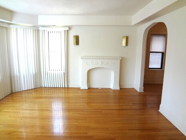 Photo - 8009 S Phillips Ave Unit 3