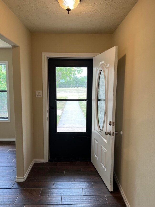 Building Photo - 918 Fairway Dr Rental