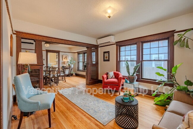 Photo - 513 W Fourth Plain Blvd