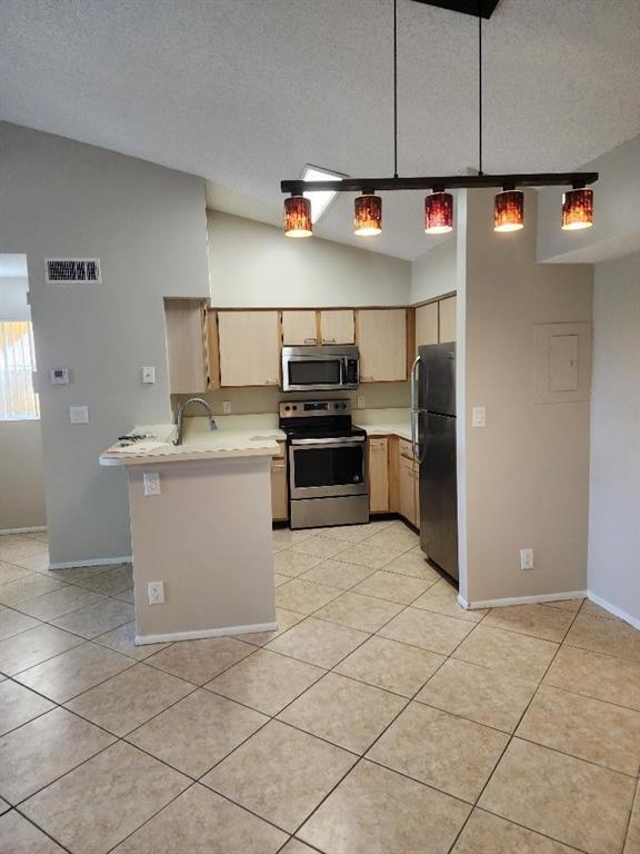 Building Photo - 7630 Westwood Dr Unit 328