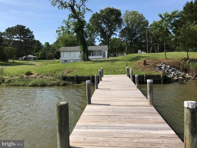 Photo - 660 Shore Dr