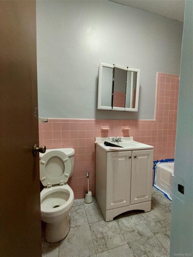 Photo - 82-31 Woodhaven Blvd