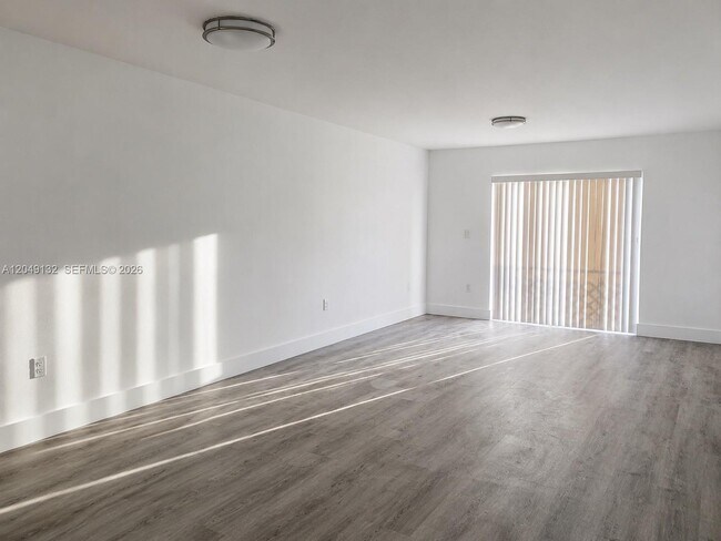 6175 W 20th Ave Unit 306