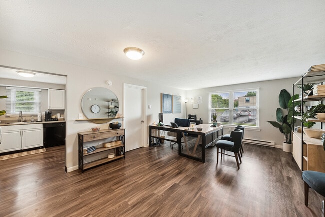 Living / Dining Room Flow - Meadowview Apartments